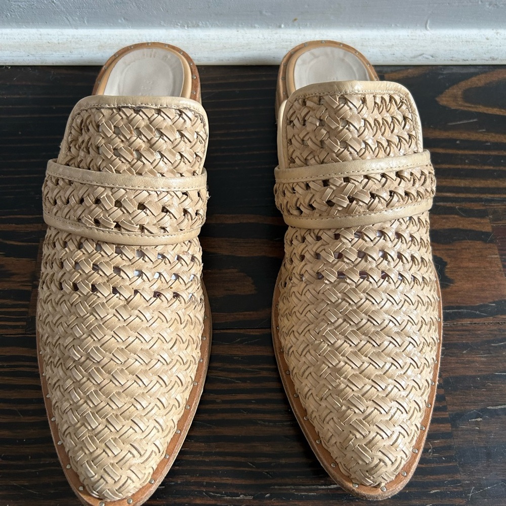 Freda Salvador Keen Woven Mule Nude